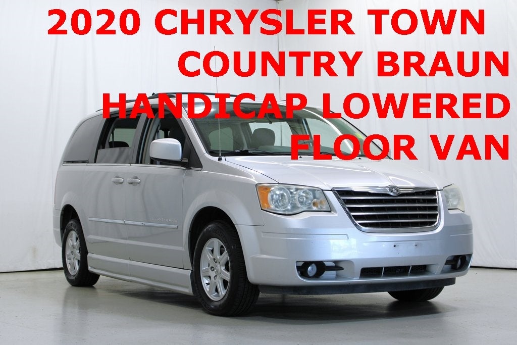 2010 Chrysler Town &amp; Country Touring BRAUN HANDICAP LOWERED FLOOR VAN
